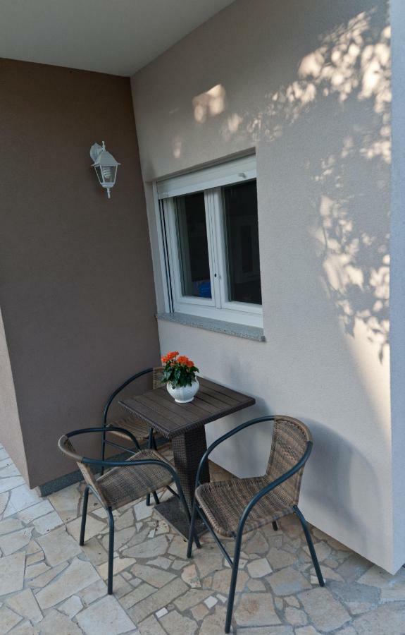 Apartment Stefania ロヴィニ エクステリア 写真